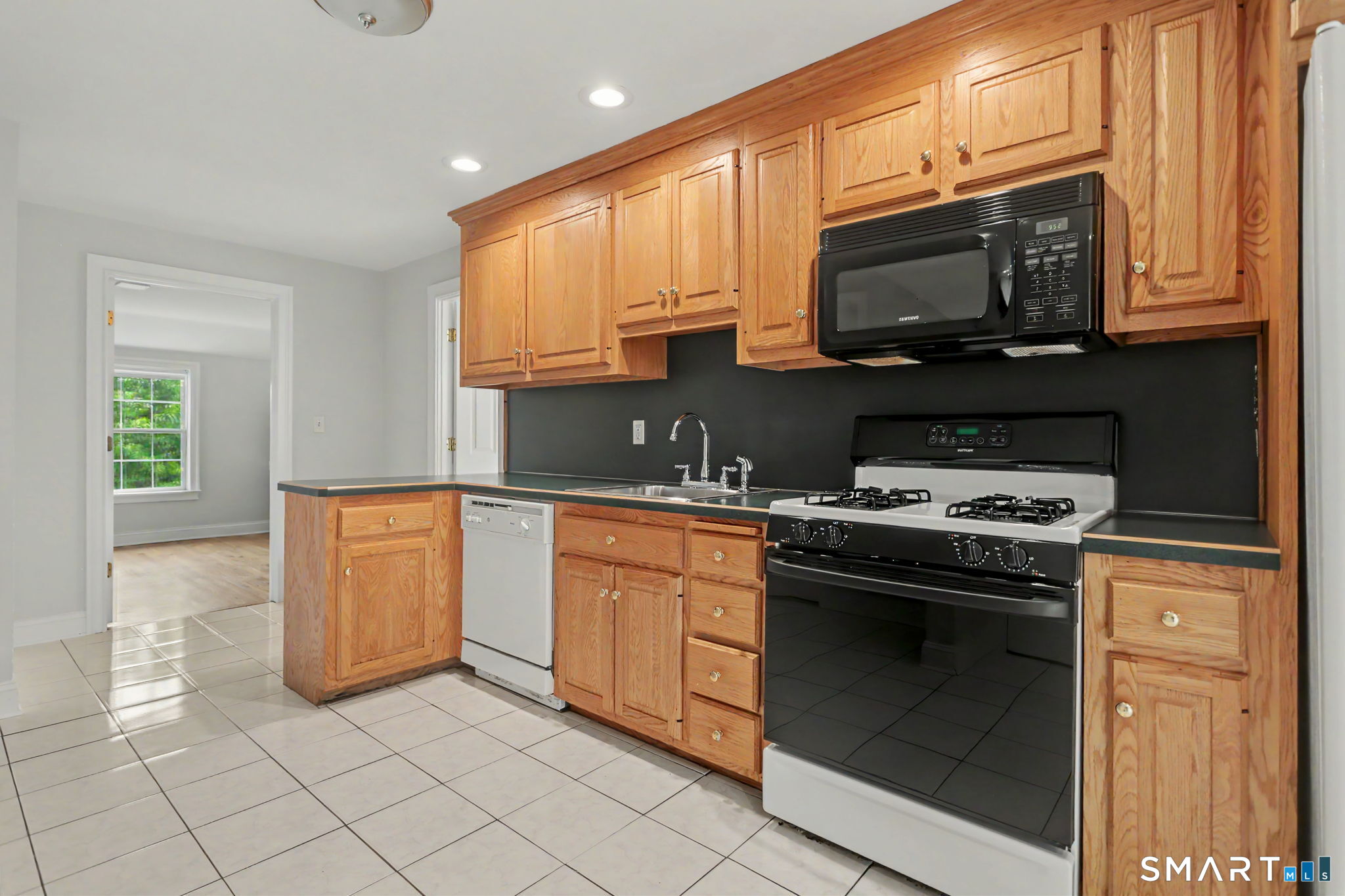 1035 Black Rock Turnpike Fairfield CT 06825