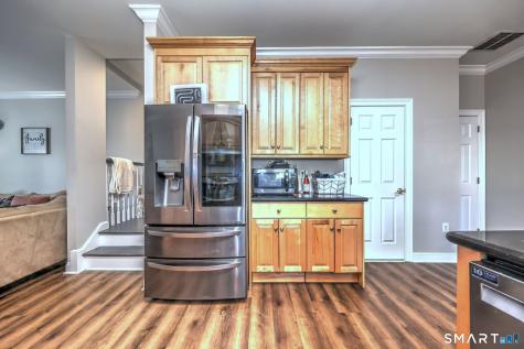 12 Landin Street Woodbridge CT 06525