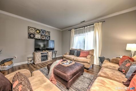 12 Landin Street Woodbridge CT 06525