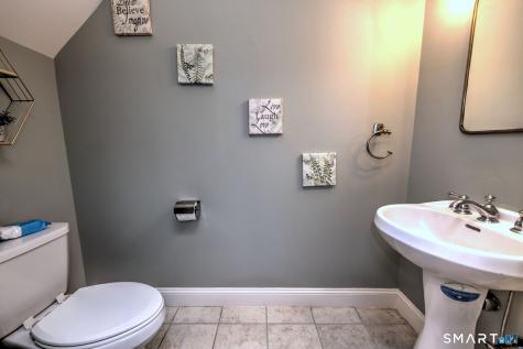 12 Landin Street Woodbridge CT 06525