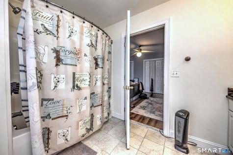 12 Landin Street Woodbridge CT 06525
