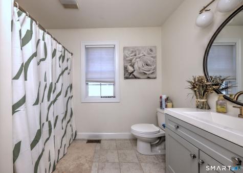 12 Landin Street Woodbridge CT 06525