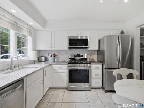65 Tunxis Village Farmington CT 06032