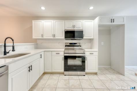159 Jennifer Lane Newtown CT 06482