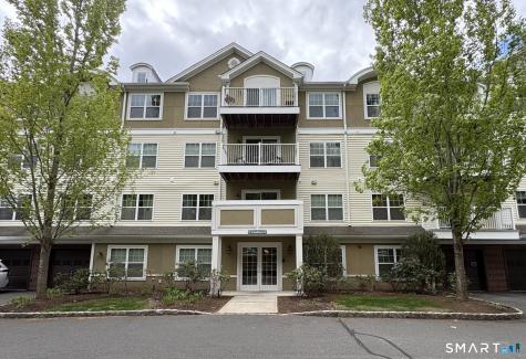 26 Schoolhouse Drive West Hartford CT 06110
