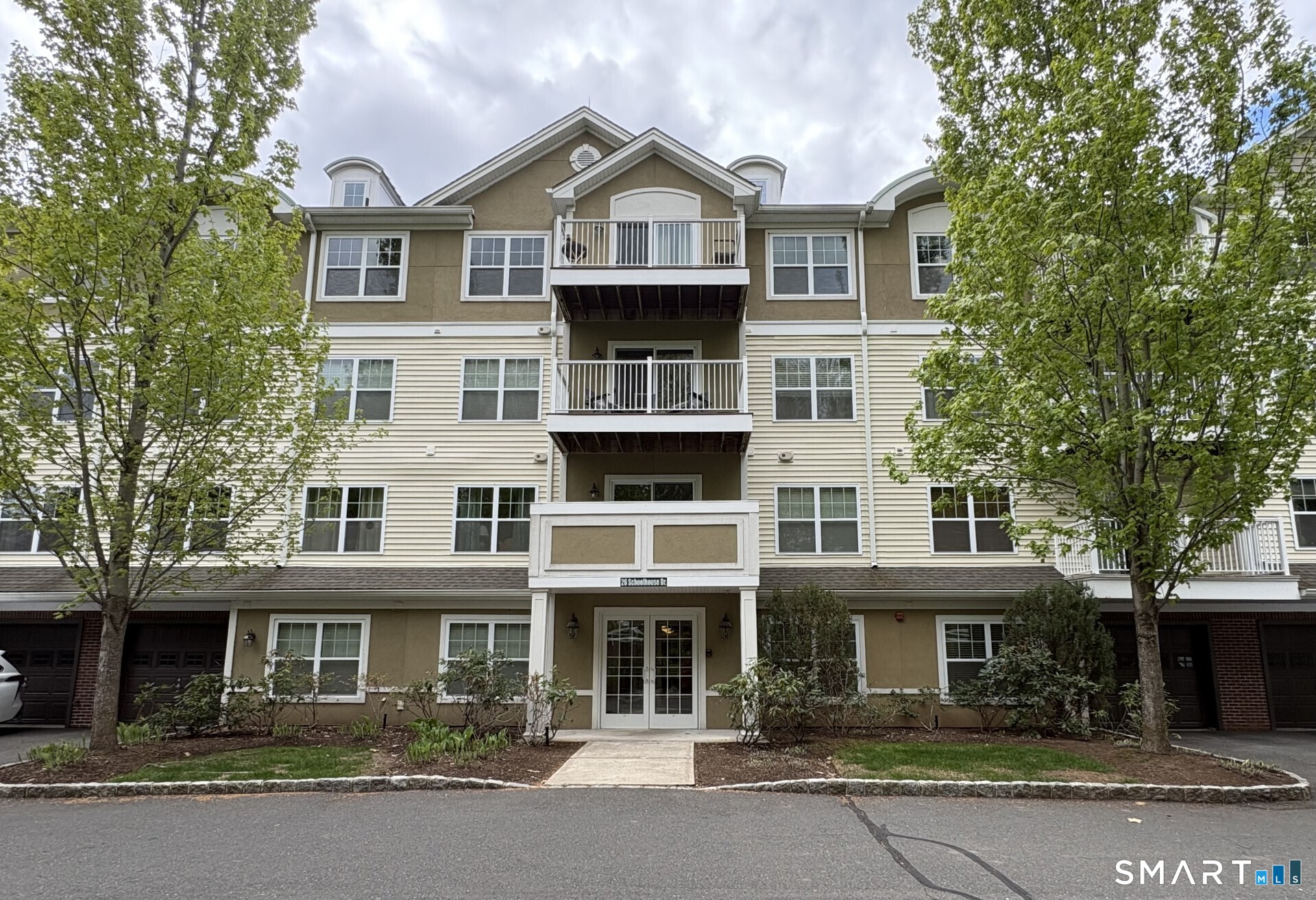 26 Schoolhouse Drive West Hartford CT 06110