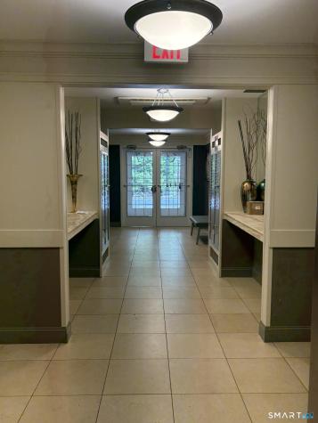 26 Schoolhouse Drive West Hartford CT 06110