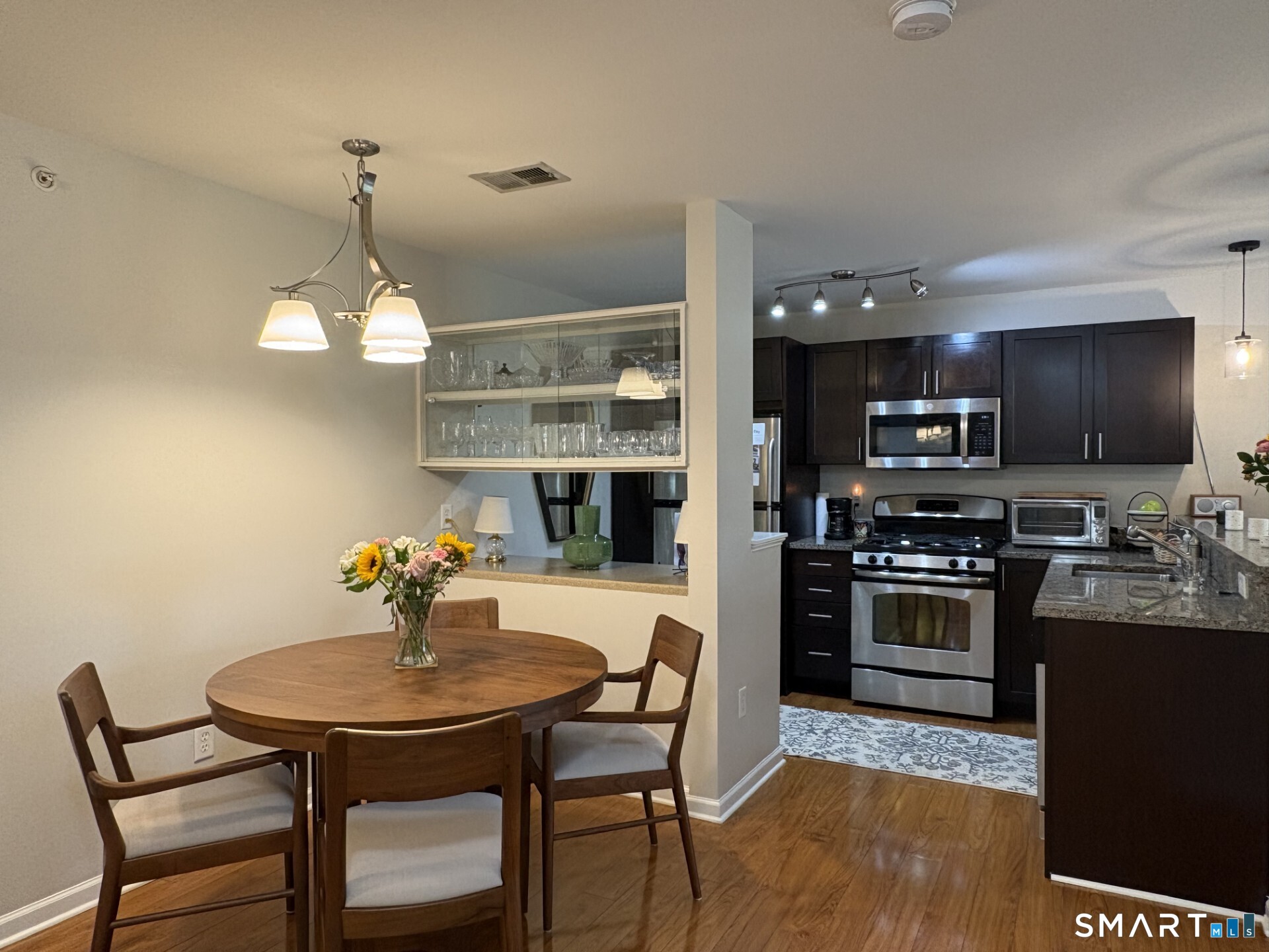 26 Schoolhouse Drive West Hartford CT 06110