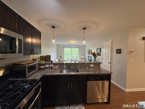 26 Schoolhouse Drive West Hartford CT 06110