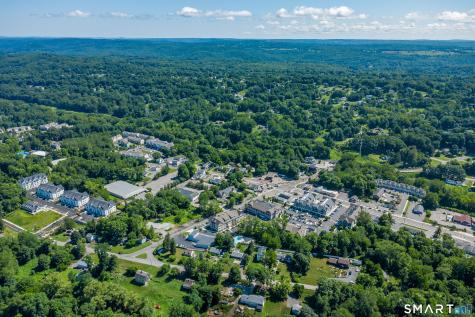 27 Riverview Court Brookfield CT 06804