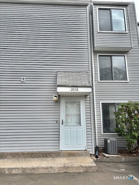 203 Thompson Street East Haven CT 06513