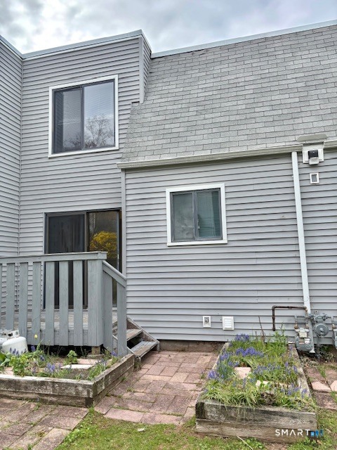 203 Thompson Street East Haven CT 06513