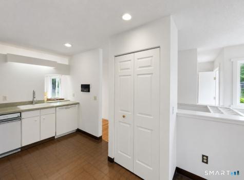 2 Stratton Way Branford CT 06405