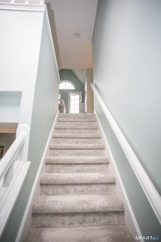 2024 Old Pond Lane Norwich CT 06360