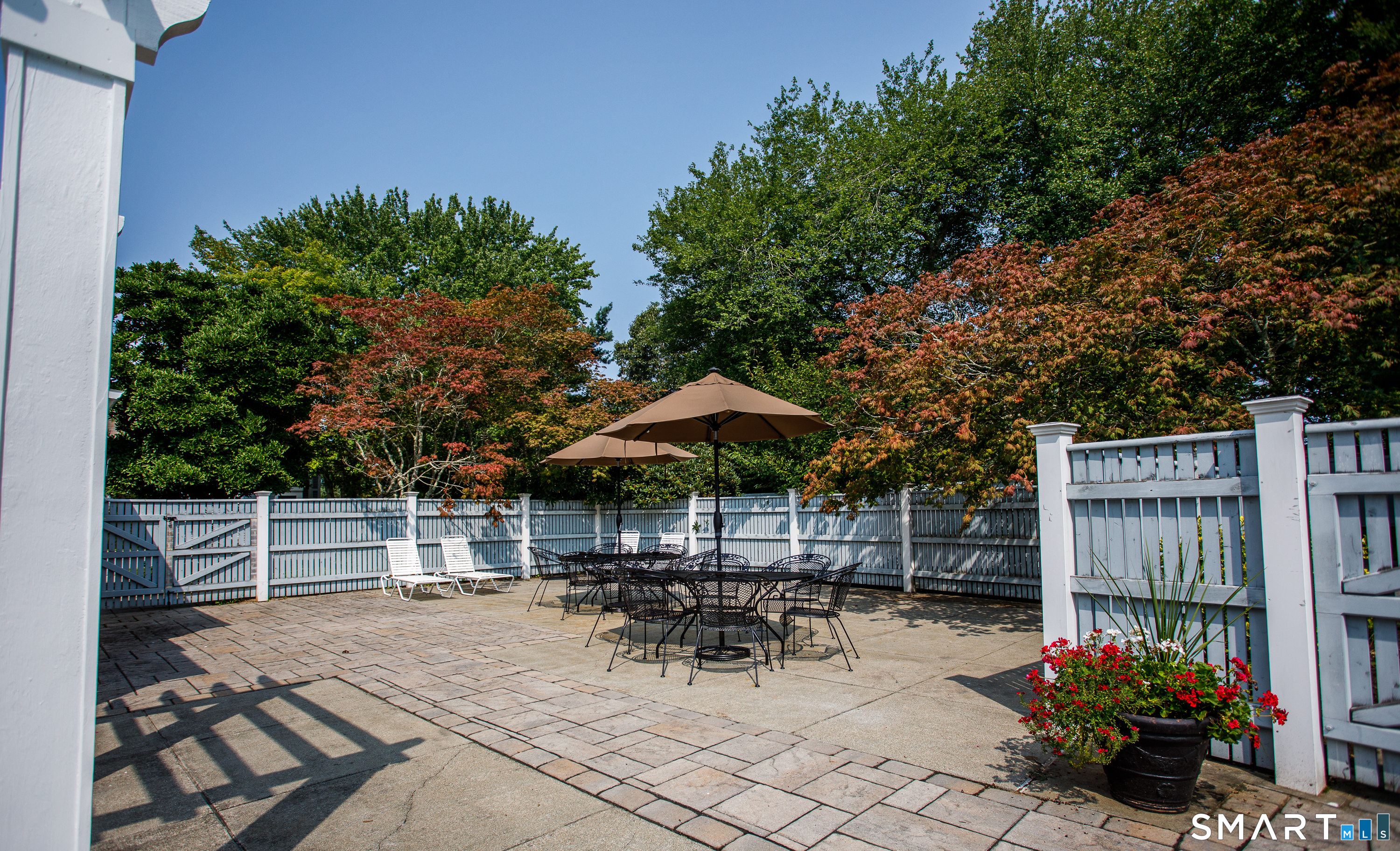 2024 Old Pond Lane Norwich CT 06360