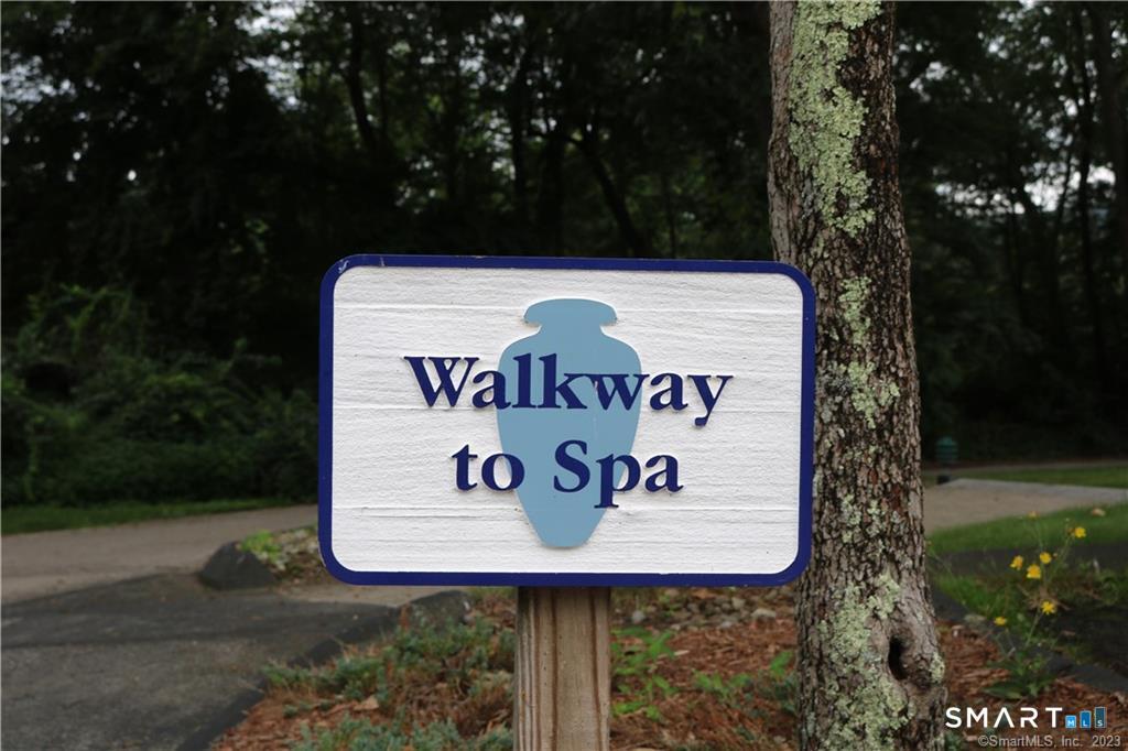 2024 Old Pond Lane Norwich CT 06360