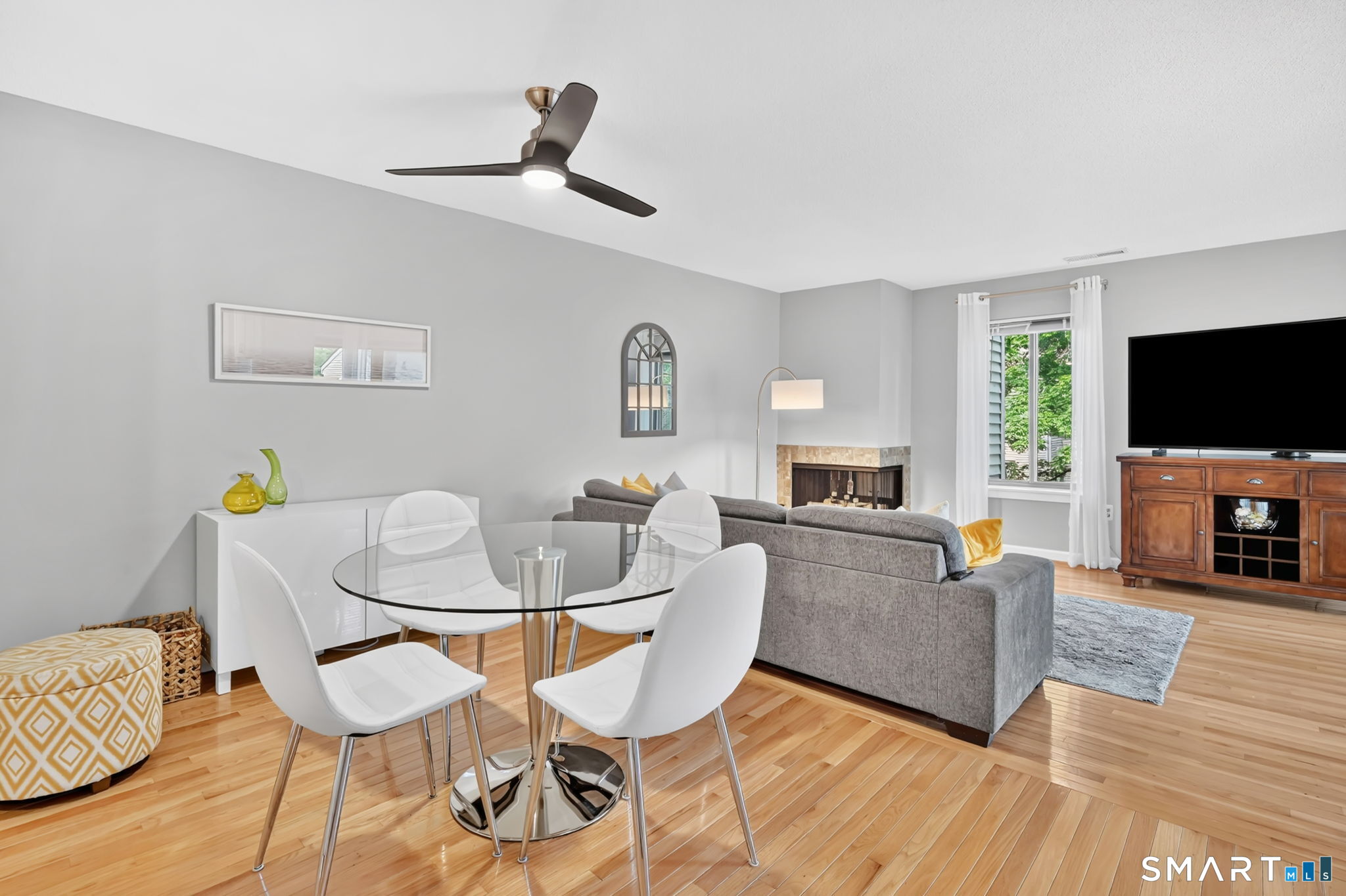19 E Greenbriar Drive Farmington CT 06032
