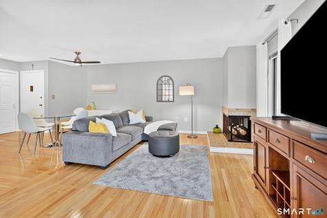 19 E Greenbriar Drive Farmington CT 06032