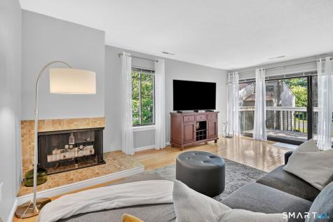 19 E Greenbriar Drive Farmington CT 06032