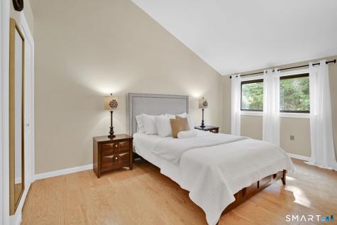 19 E Greenbriar Drive Farmington CT 06032