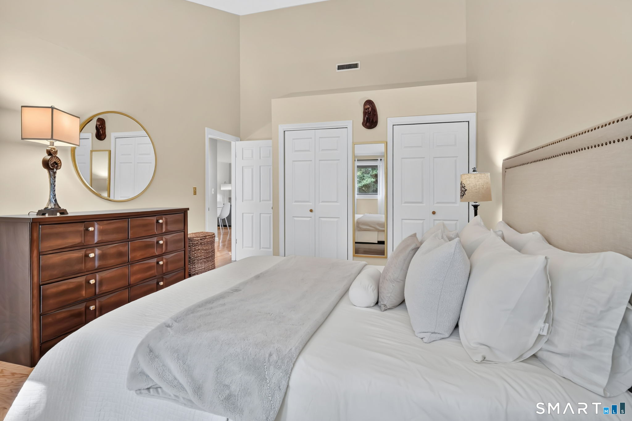 19 E Greenbriar Drive Farmington CT 06032