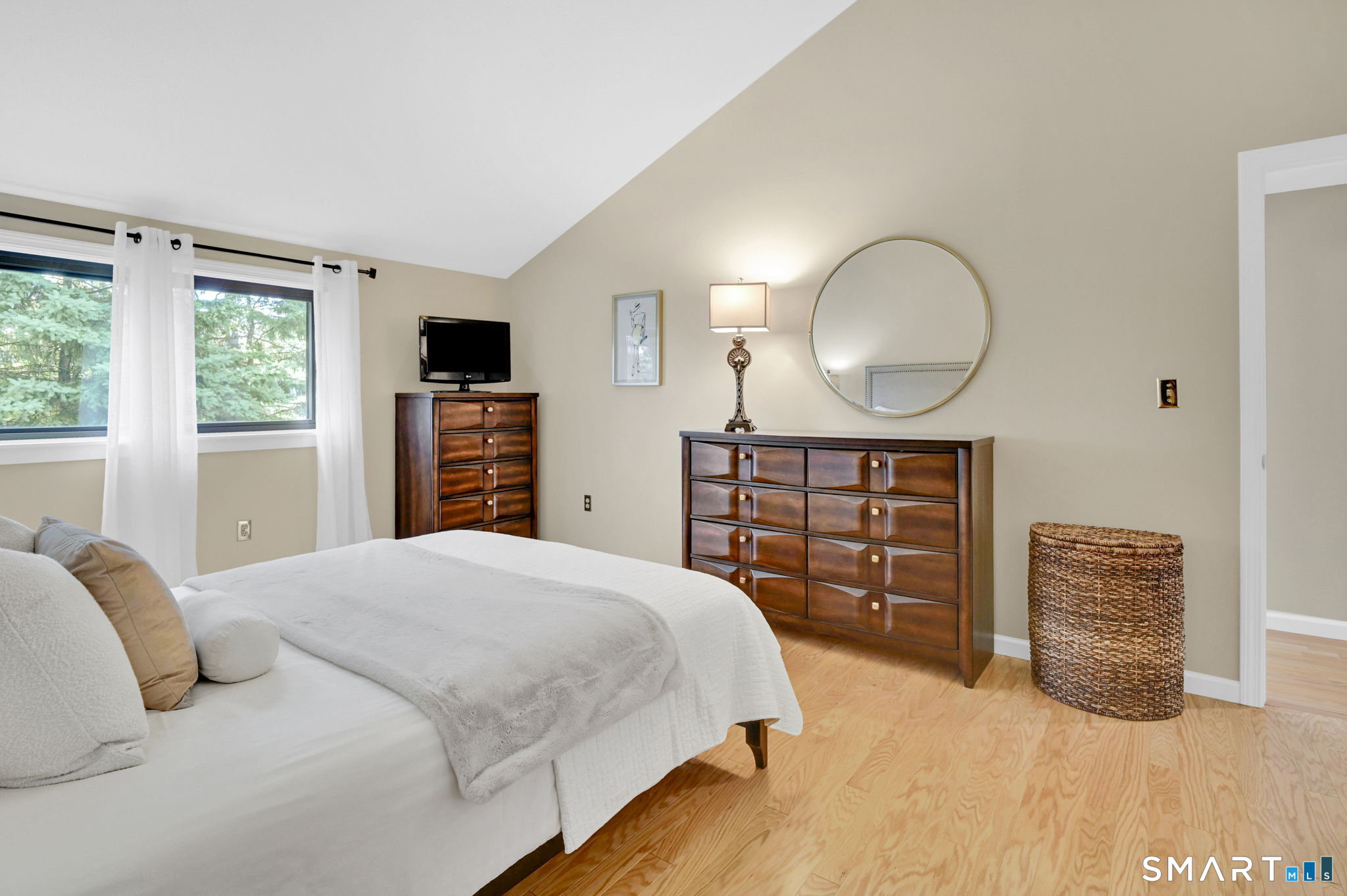19 E Greenbriar Drive Farmington CT 06032