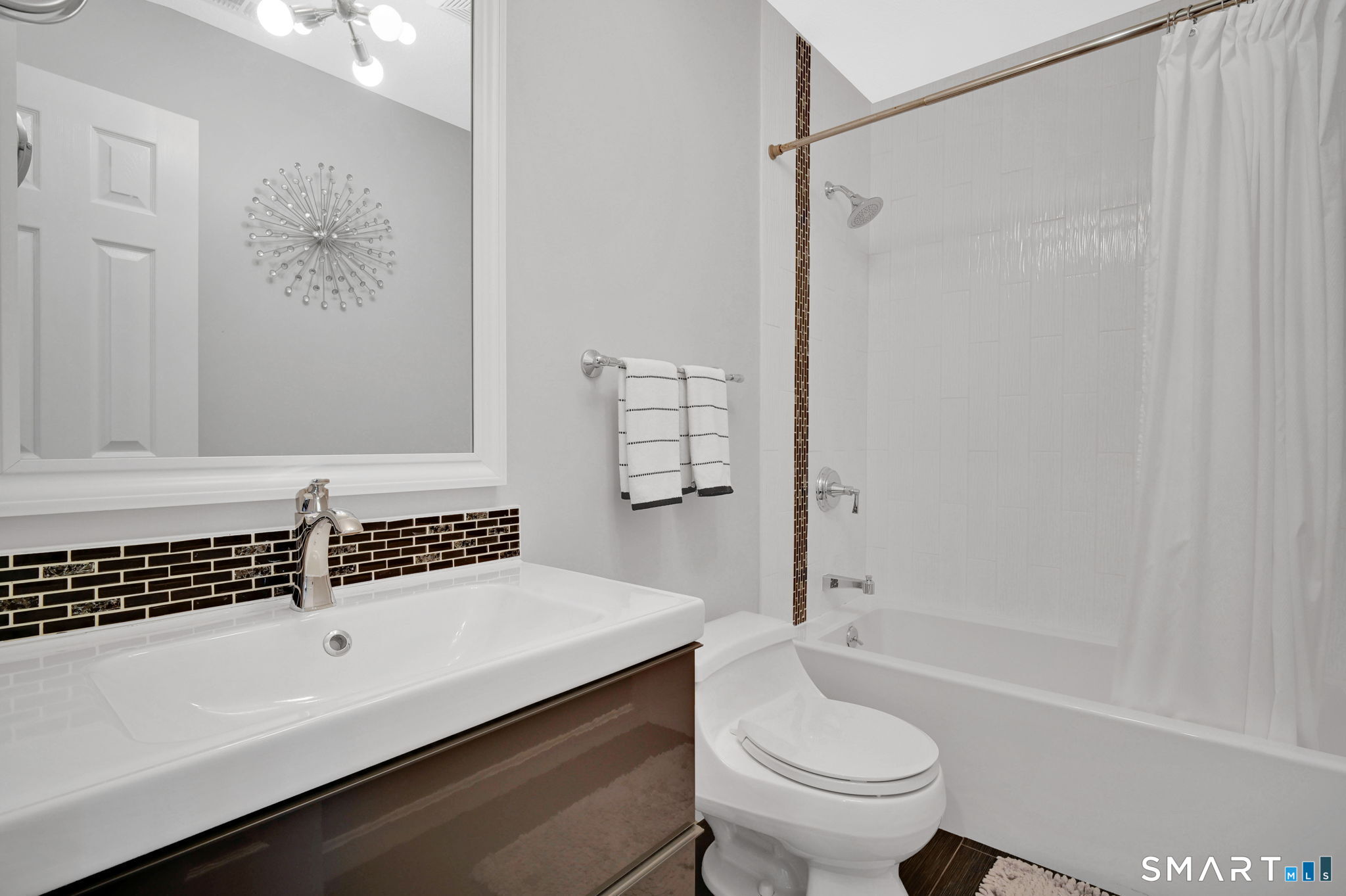 19 E Greenbriar Drive Farmington CT 06032