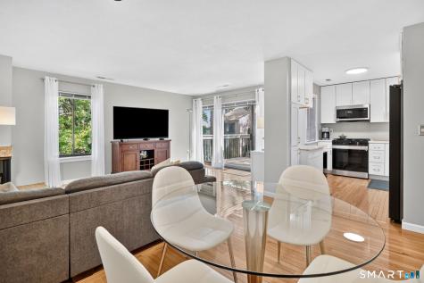 19 E Greenbriar Drive Farmington CT 06032