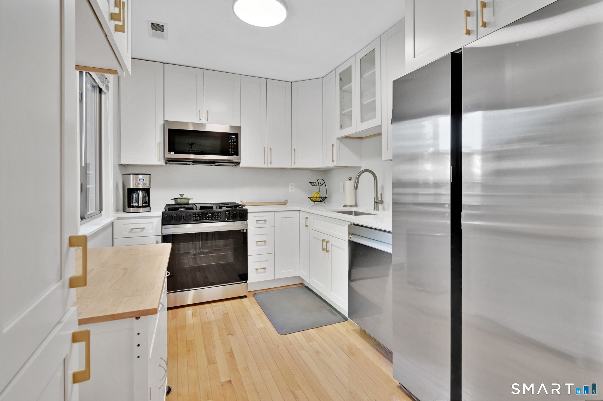 19 E Greenbriar Drive Farmington CT 06032