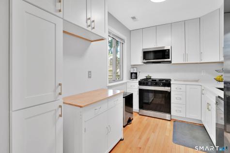 19 E Greenbriar Drive Farmington CT 06032