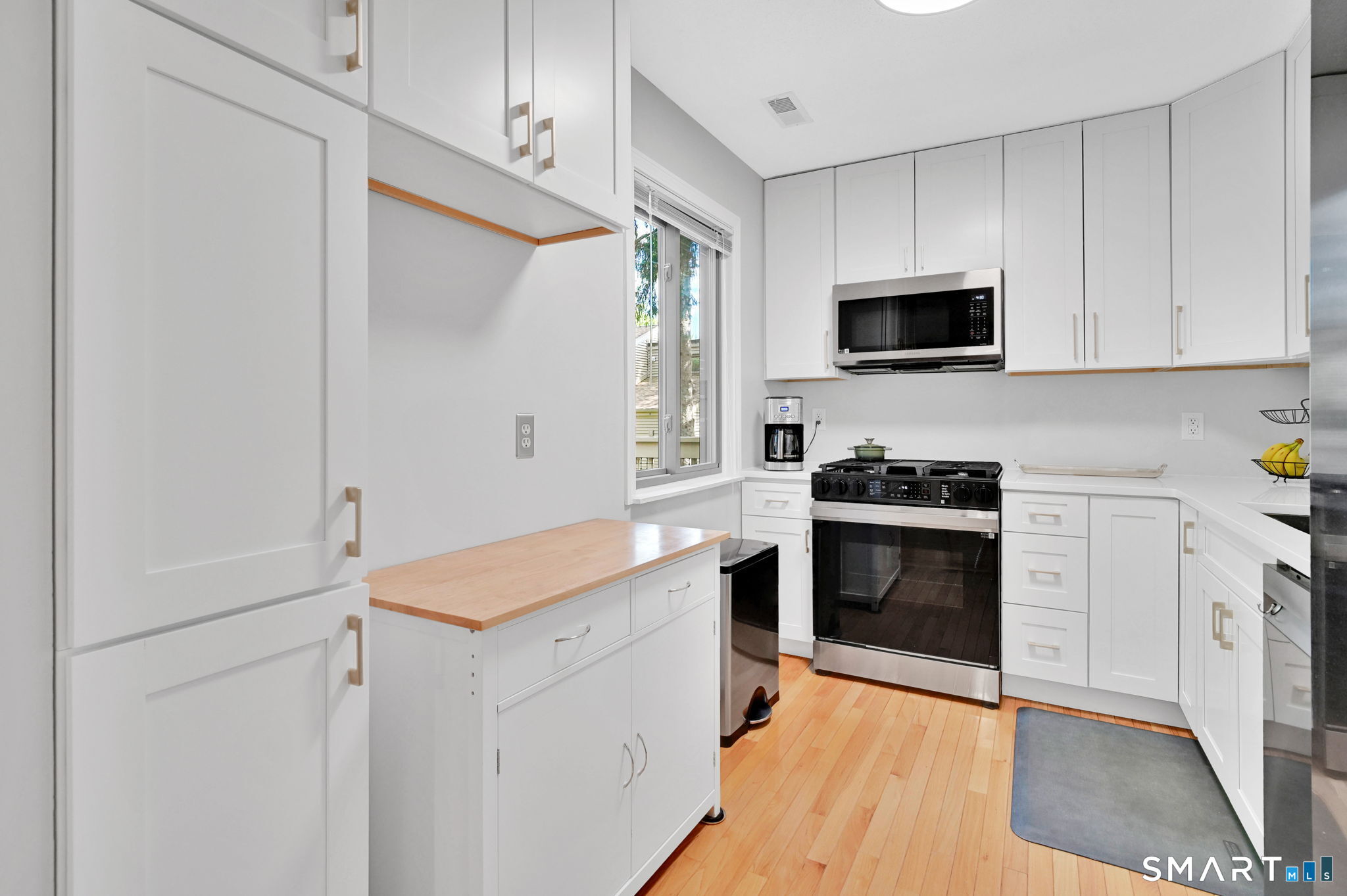 19 E Greenbriar Drive Farmington CT 06032