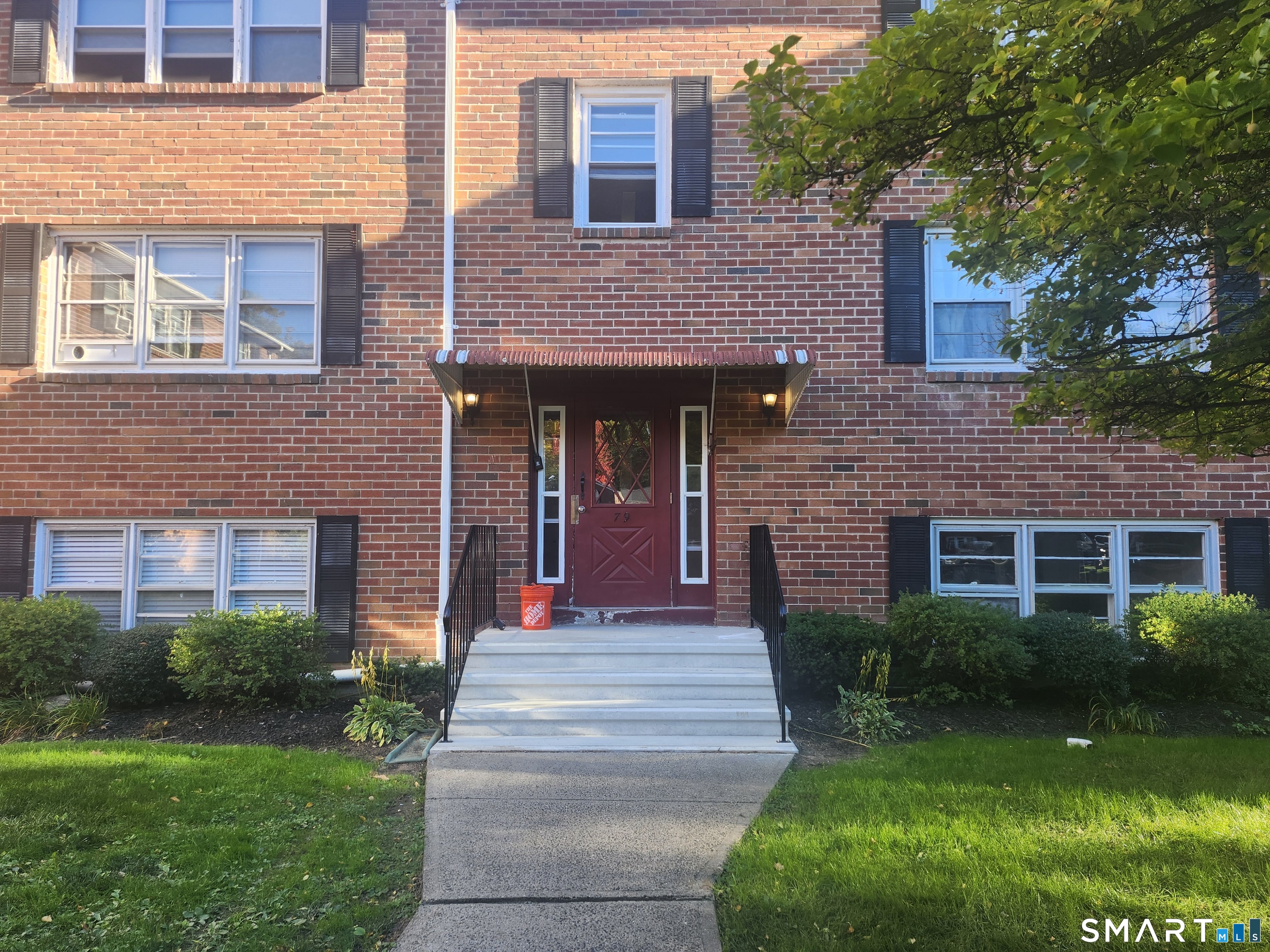 79 Briarwood Lane Branford CT 06405