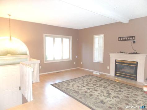 115 Apple Hill Newington CT 06111
