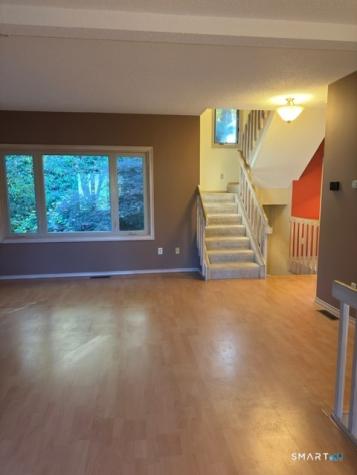 115 Apple Hill Newington CT 06111