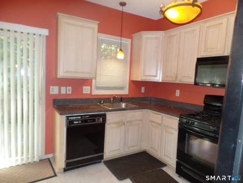 115 Apple Hill Newington CT 06111