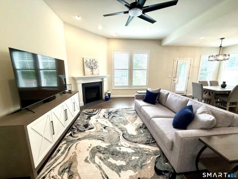 941 Mackenzie Lane Oxford CT 06478