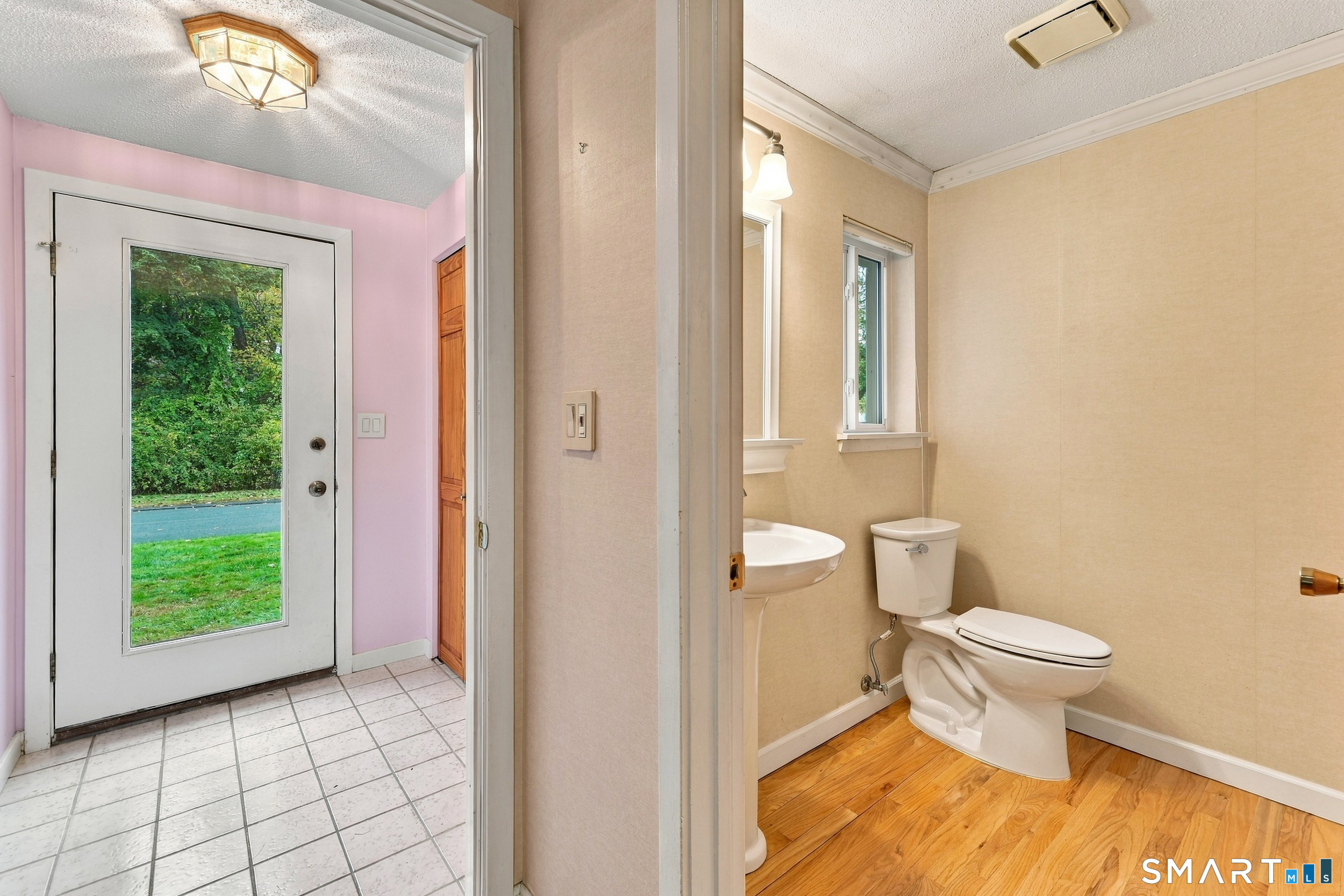 26 Chelsea Lane East Granby CT 06026