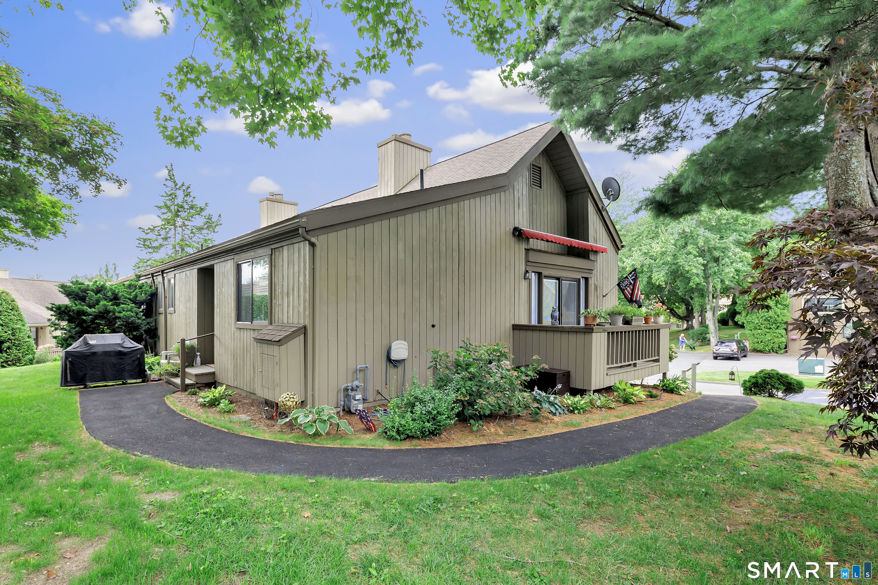 443 North Trail Stratford CT 06614