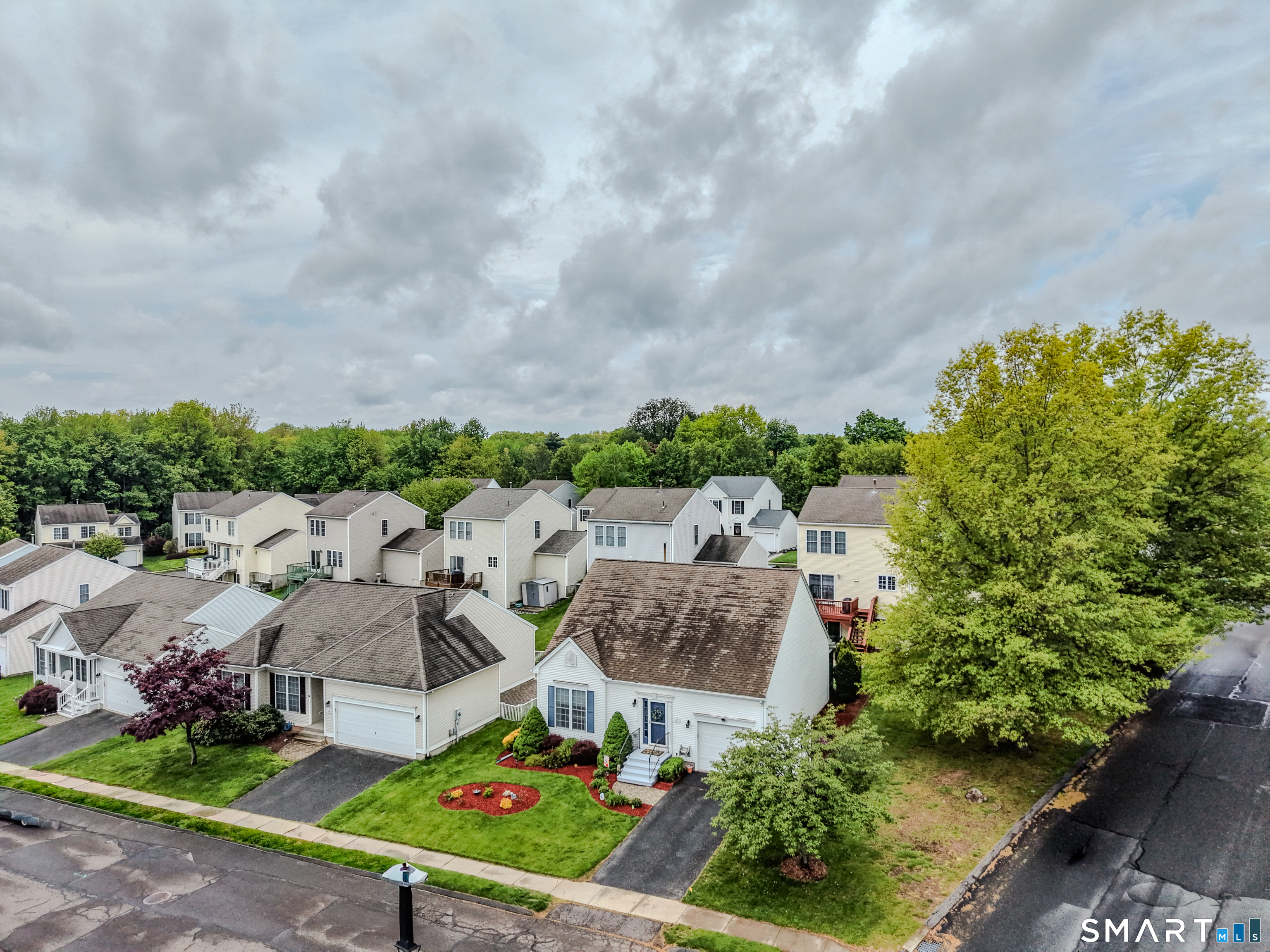 7 Heather Lane Suffield CT 06078