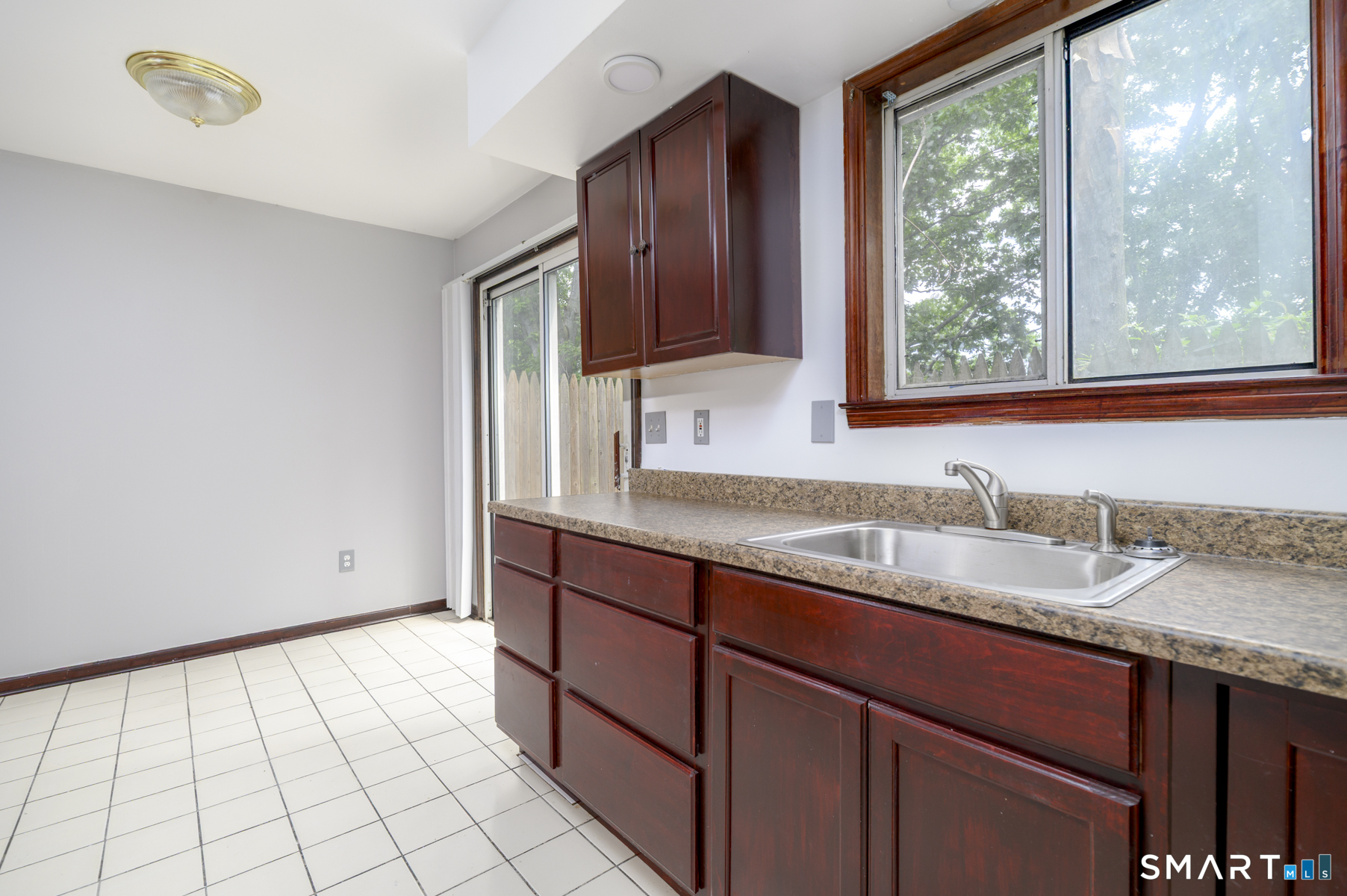 2-1/2 Laura Street Norwalk CT 06854