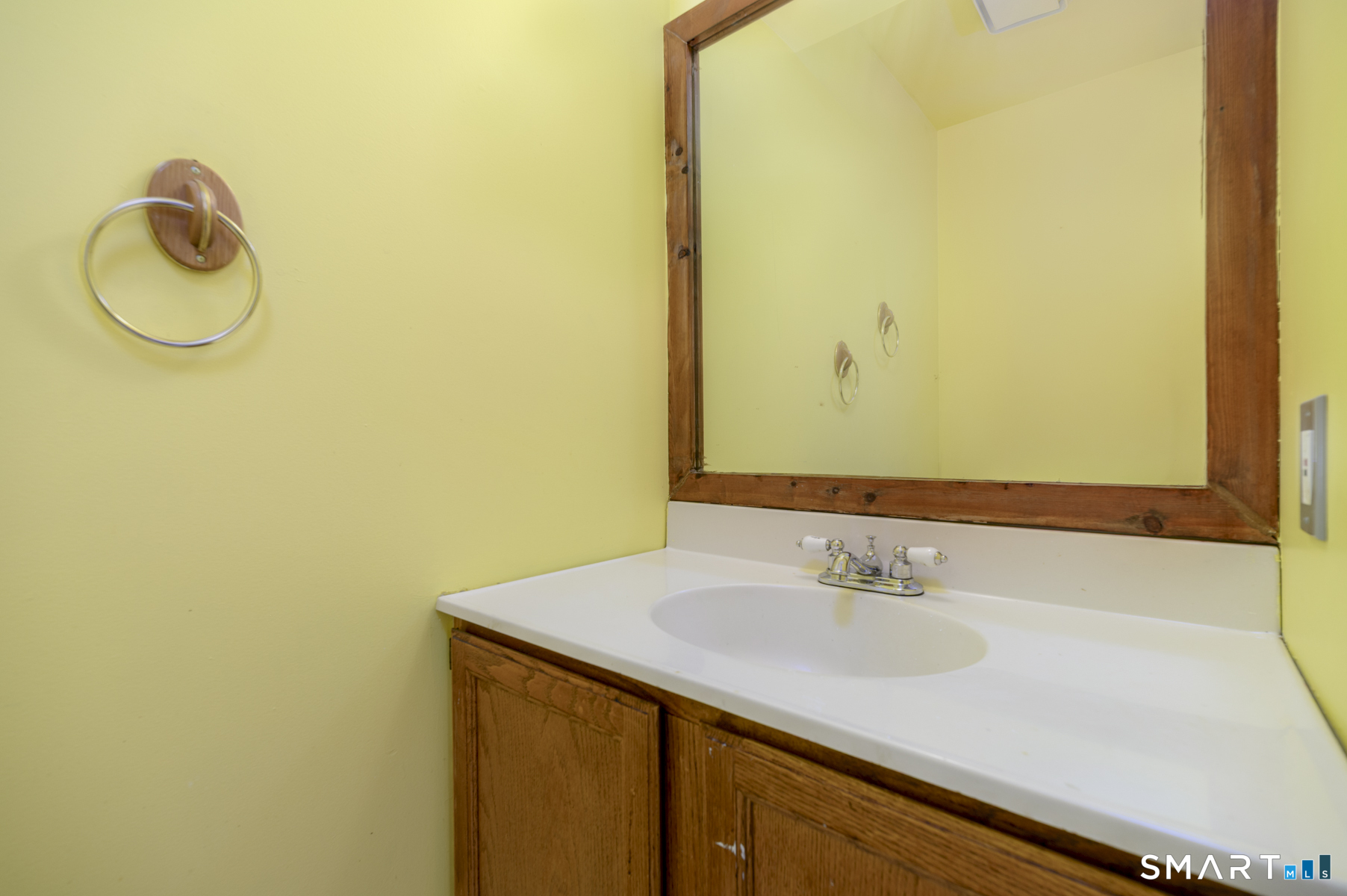 2-1/2 Laura Street Norwalk CT 06854
