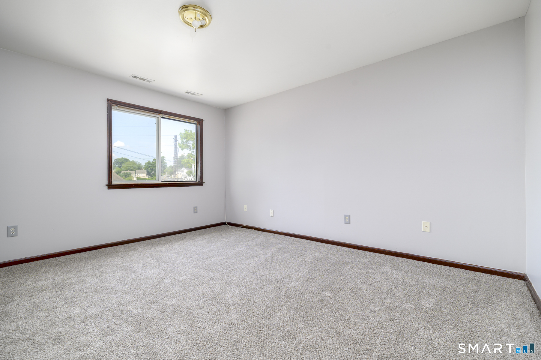 2-1/2 Laura Street Norwalk CT 06854