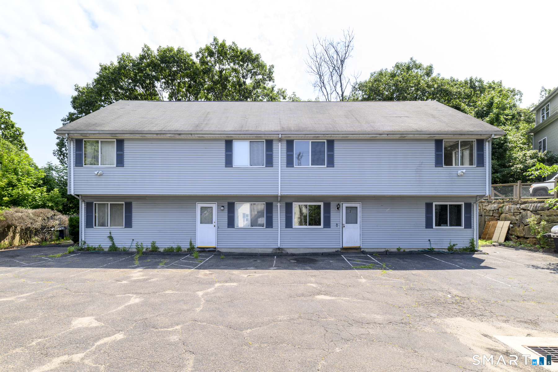 2-1/2 Laura Street Norwalk CT 06854