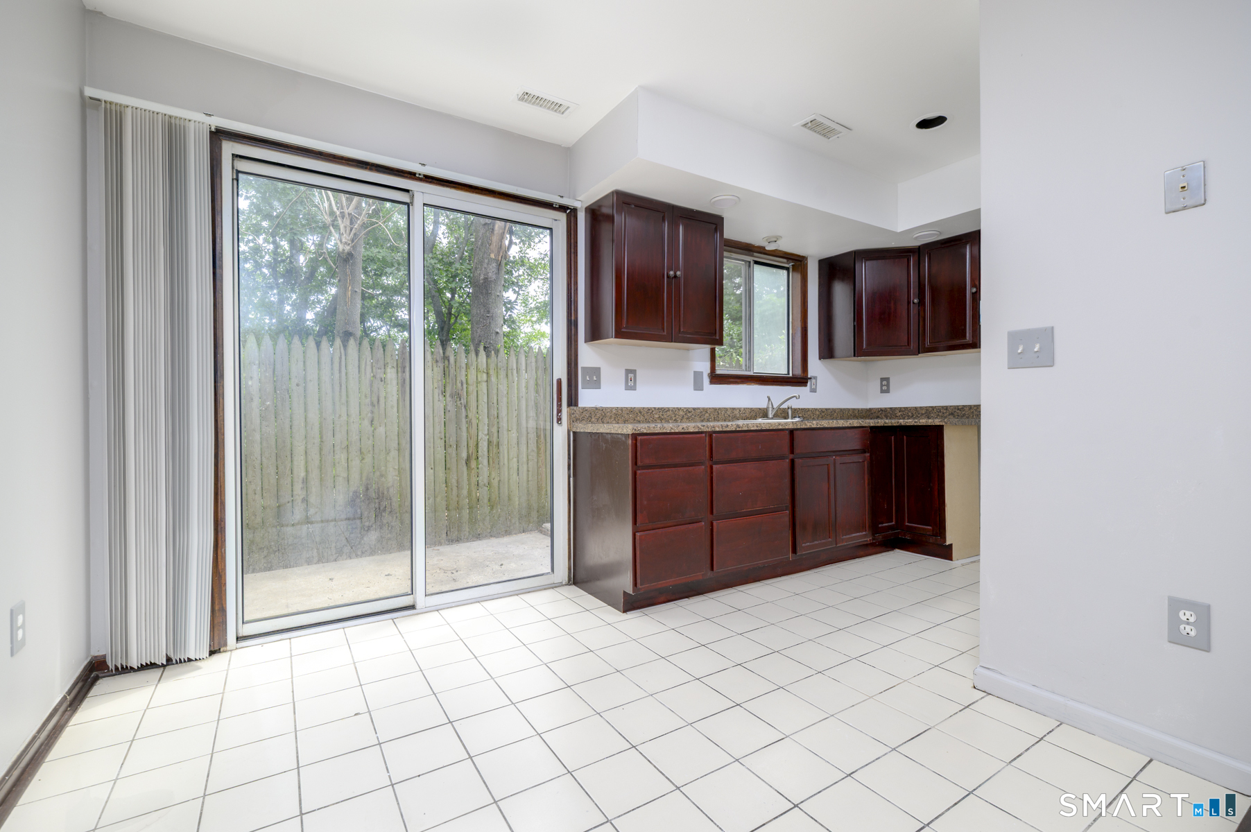 2-1/2 Laura Street Norwalk CT 06854