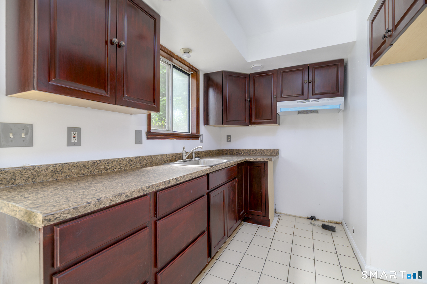 2-1/2 Laura Street Norwalk CT 06854