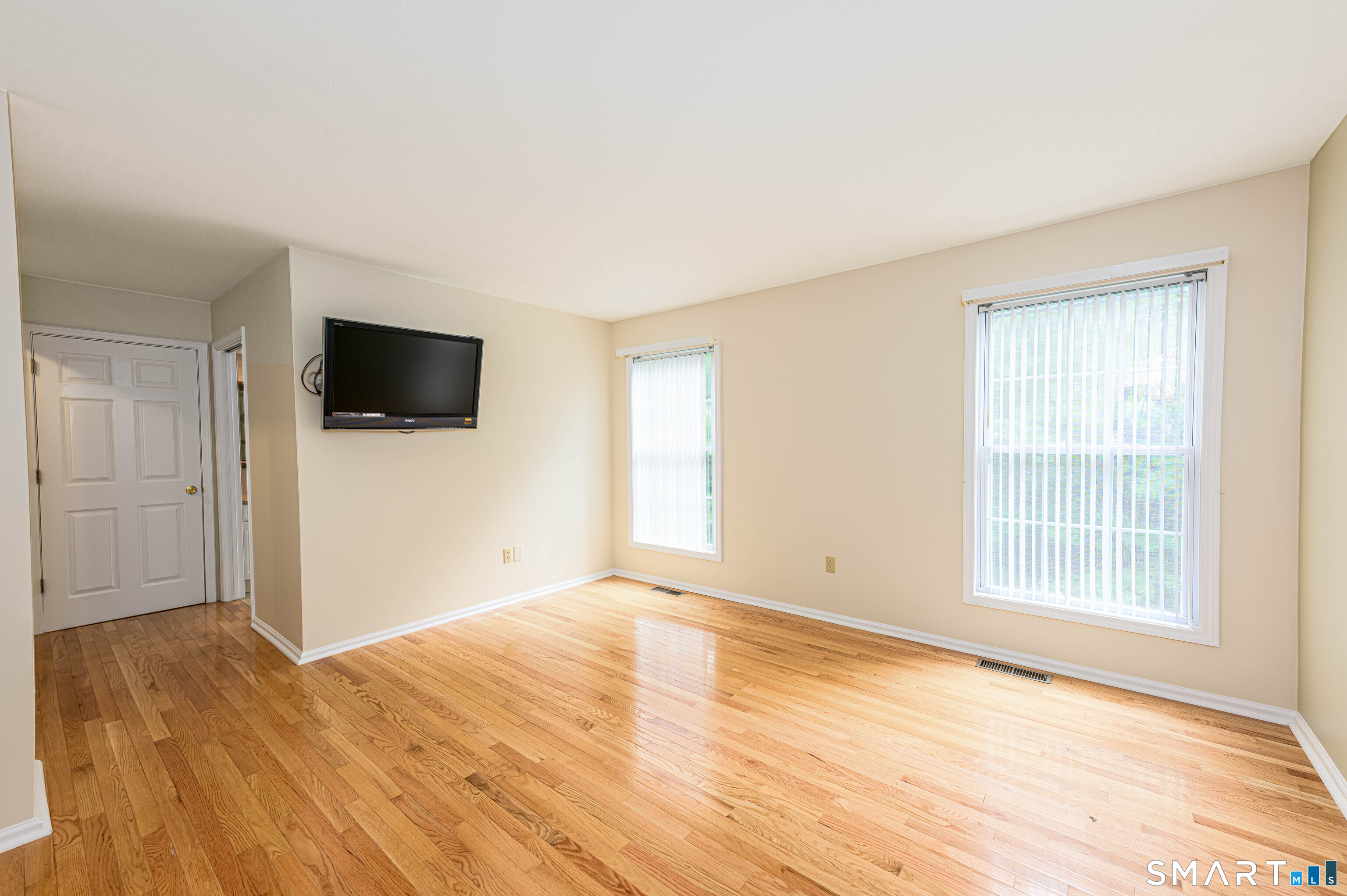 25 Hamden Hills Drive Hamden CT 06518