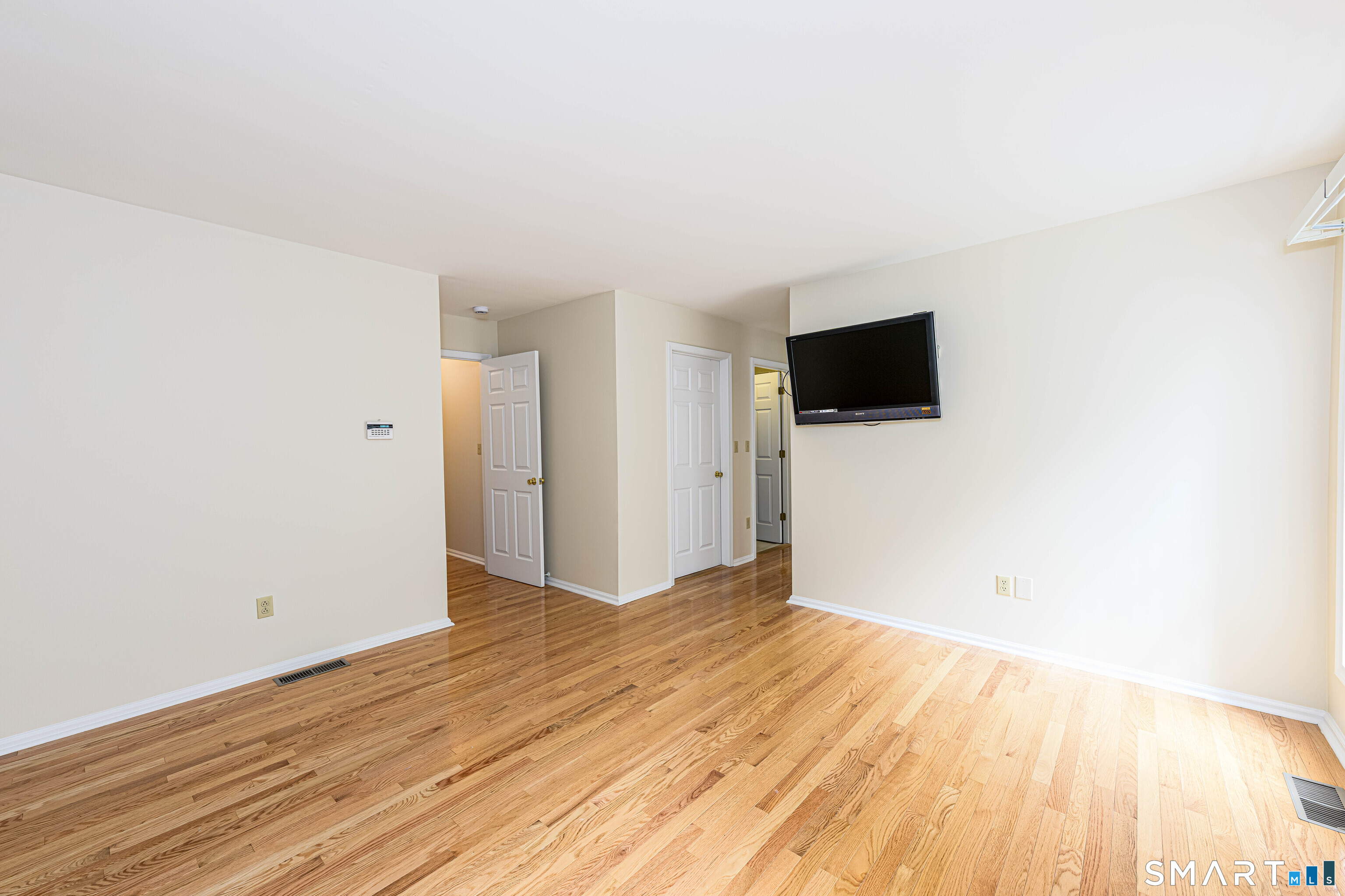 25 Hamden Hills Drive Hamden CT 06518