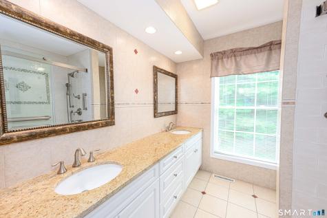 25 Hamden Hills Drive Hamden CT 06518