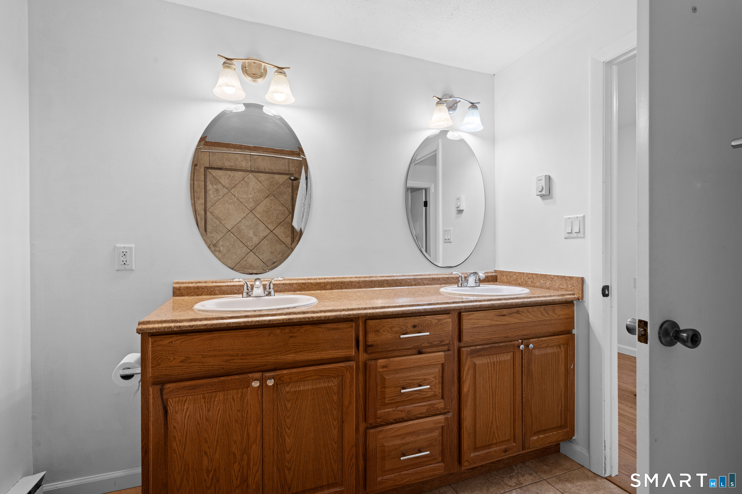 528 Shennecossett Road Groton CT 06340