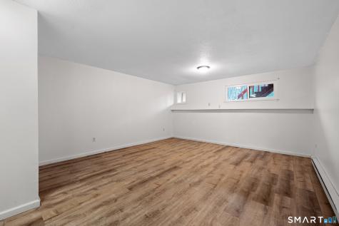528 Shennecossett Road Groton CT 06340